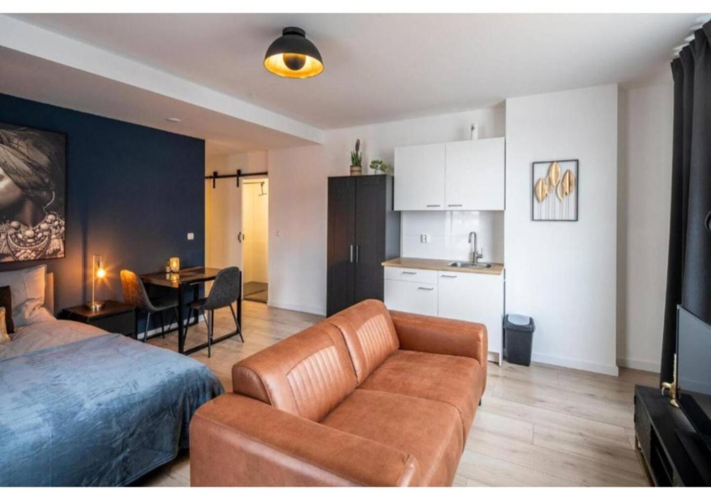 B&K Urban City Suites Тилбург Екстериор снимка
