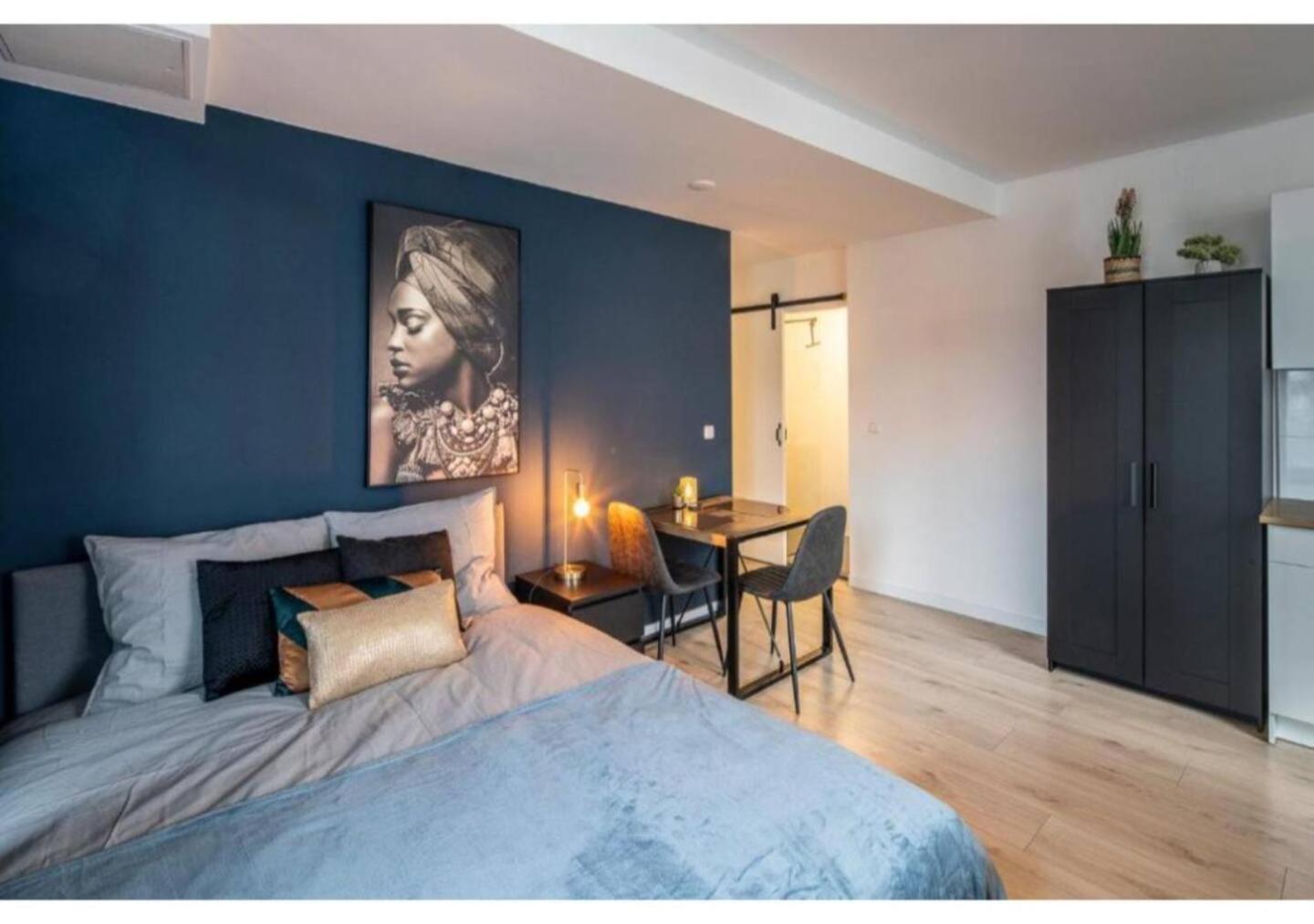 B&K Urban City Suites Тилбург Екстериор снимка