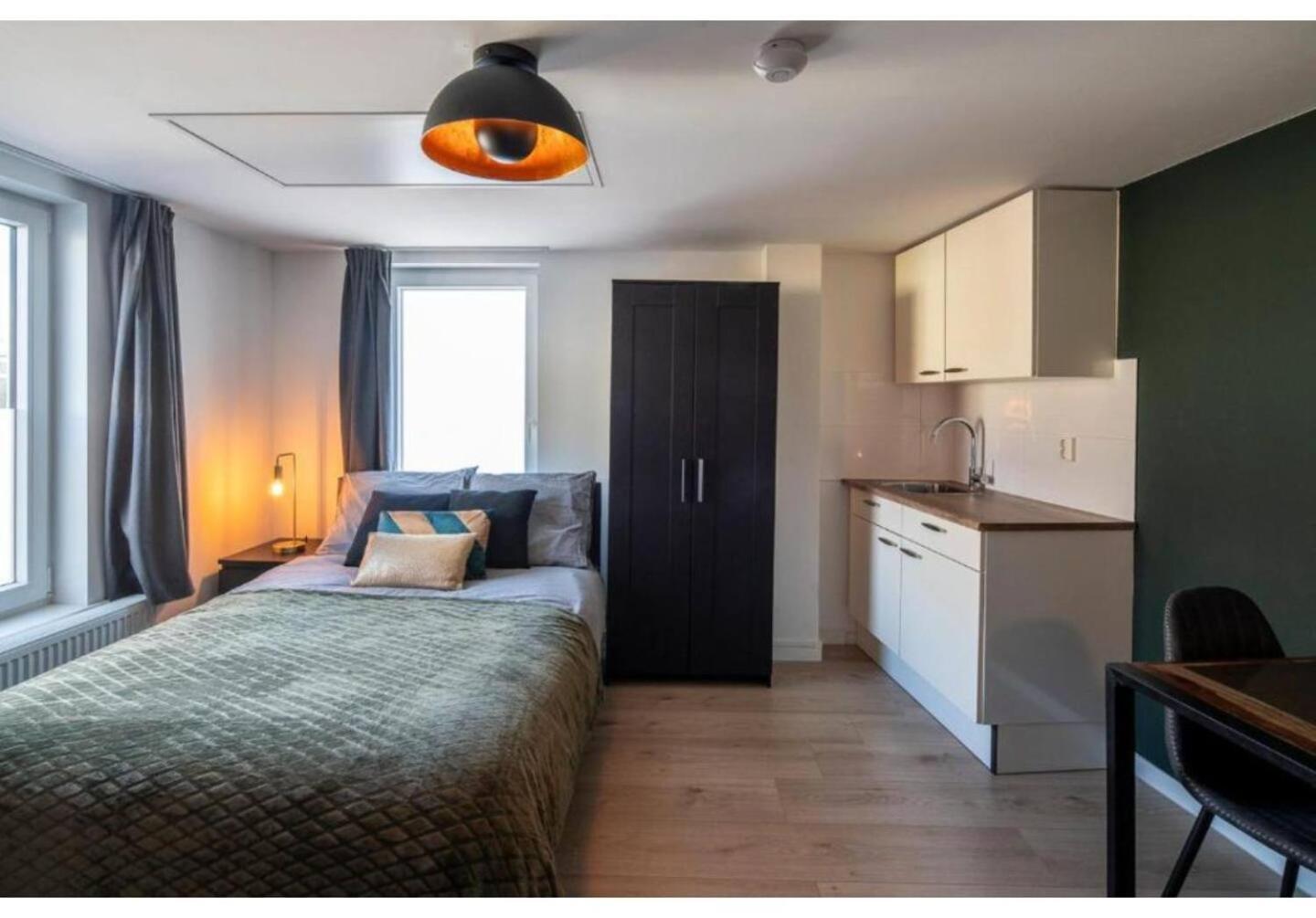 B&K Urban City Suites Тилбург Екстериор снимка