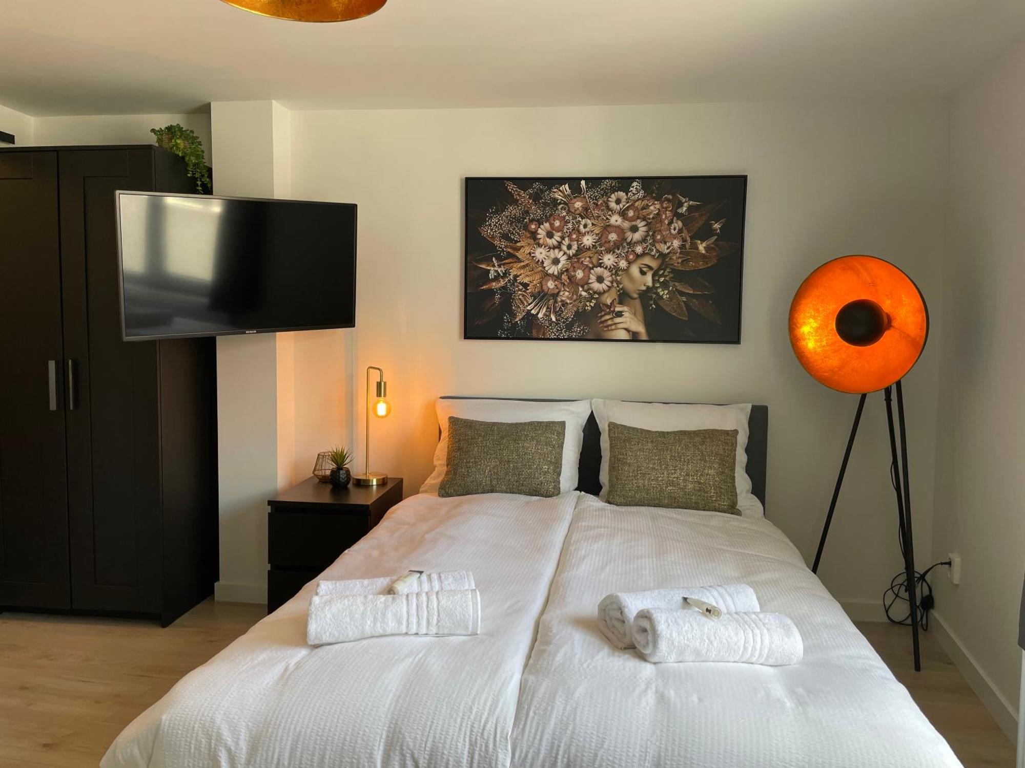 B&K Urban City Suites Тилбург Екстериор снимка