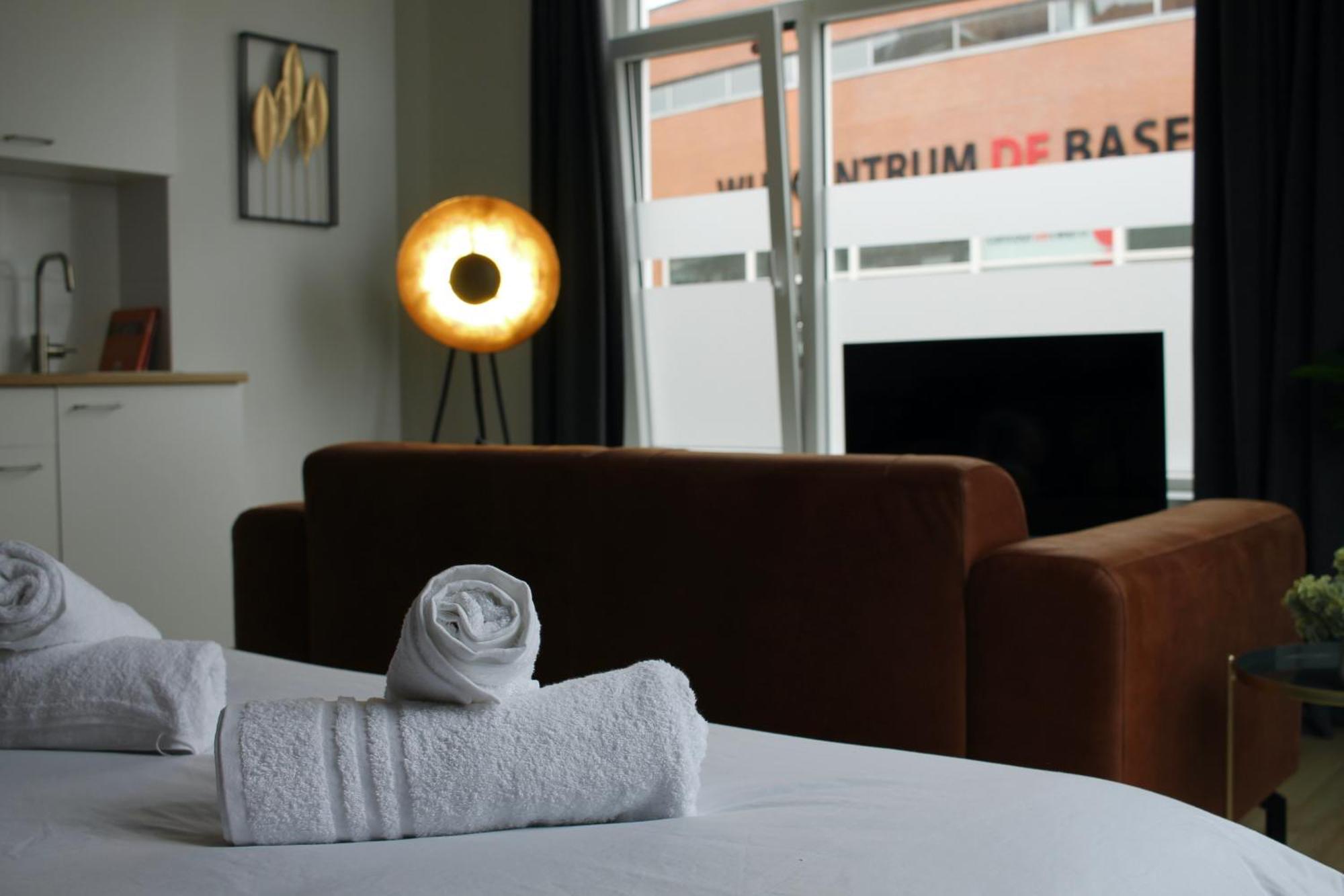 B&K Urban City Suites Тилбург Екстериор снимка