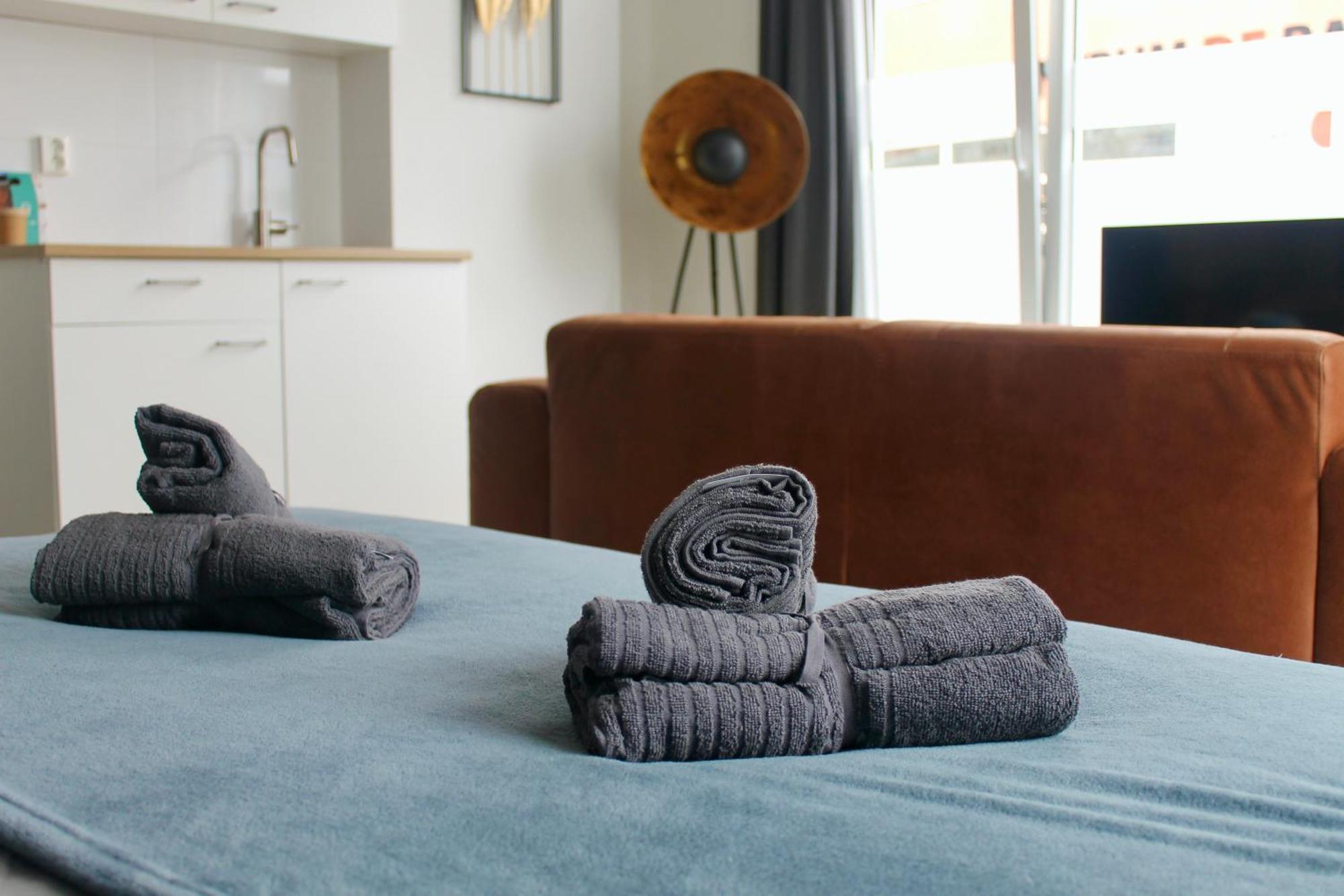 B&K Urban City Suites Тилбург Екстериор снимка