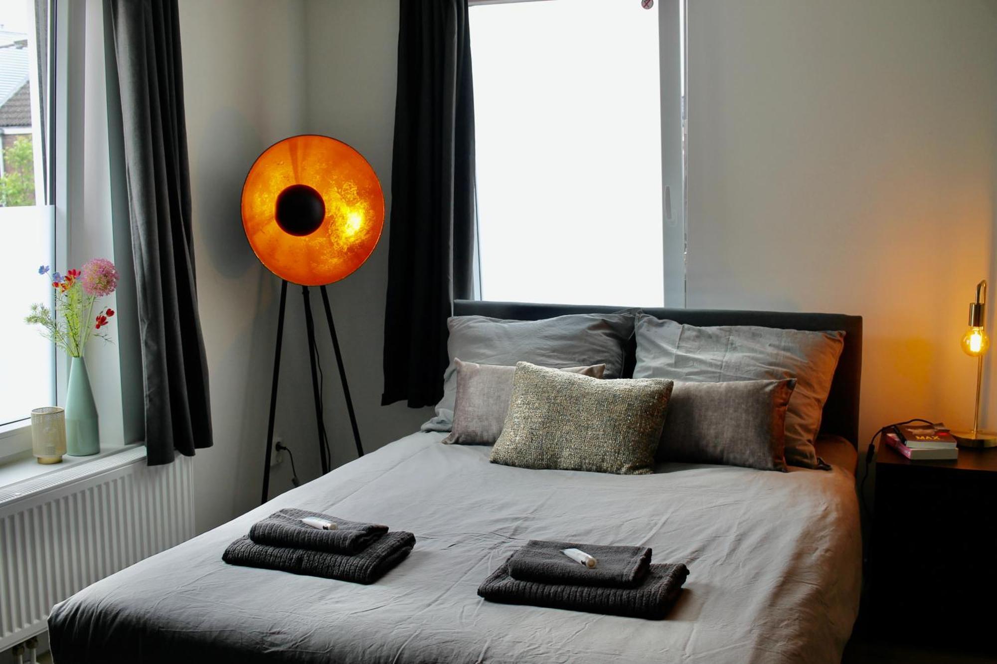 B&K Urban City Suites Тилбург Екстериор снимка