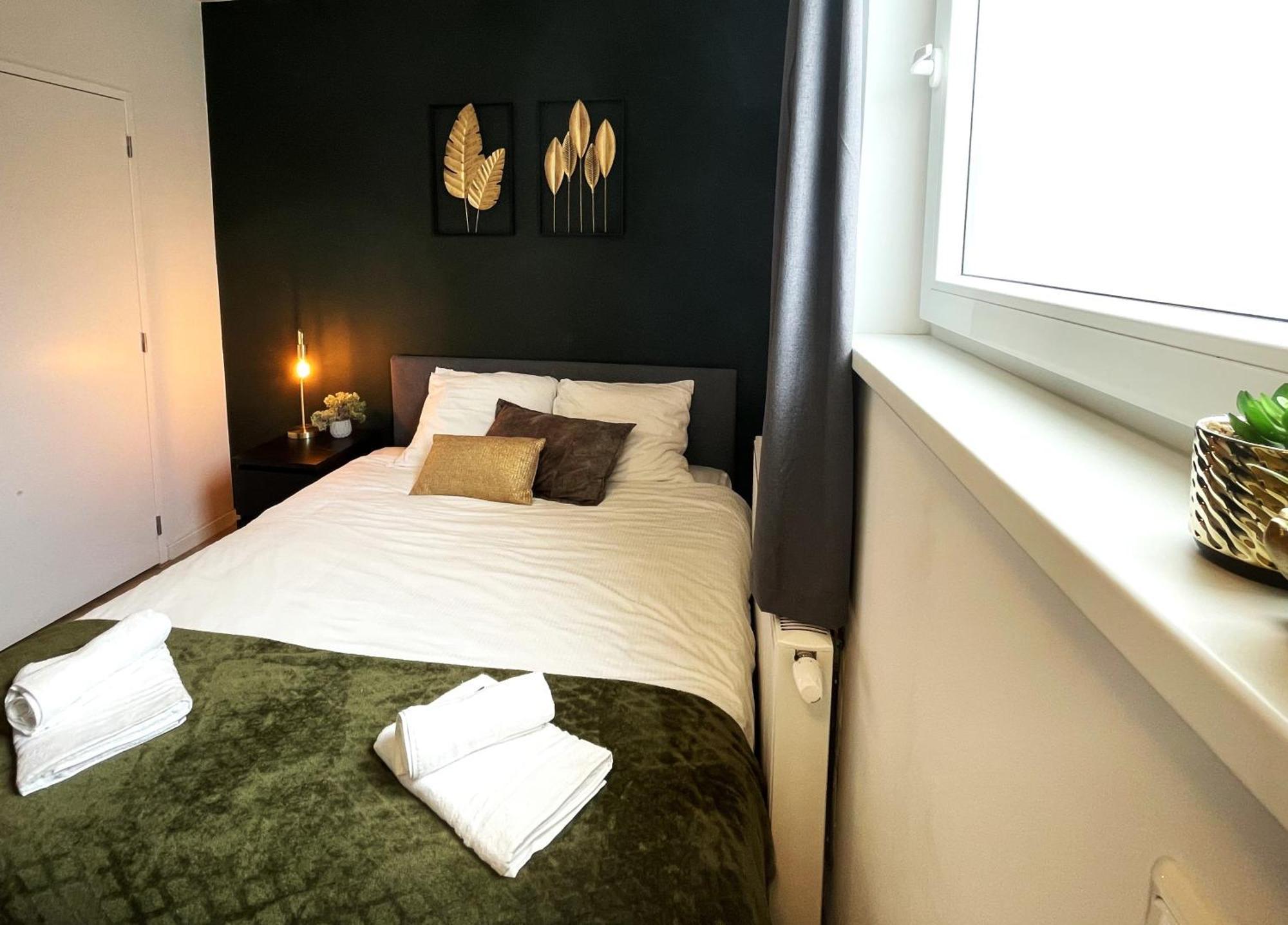 B&K Urban City Suites Тилбург Екстериор снимка
