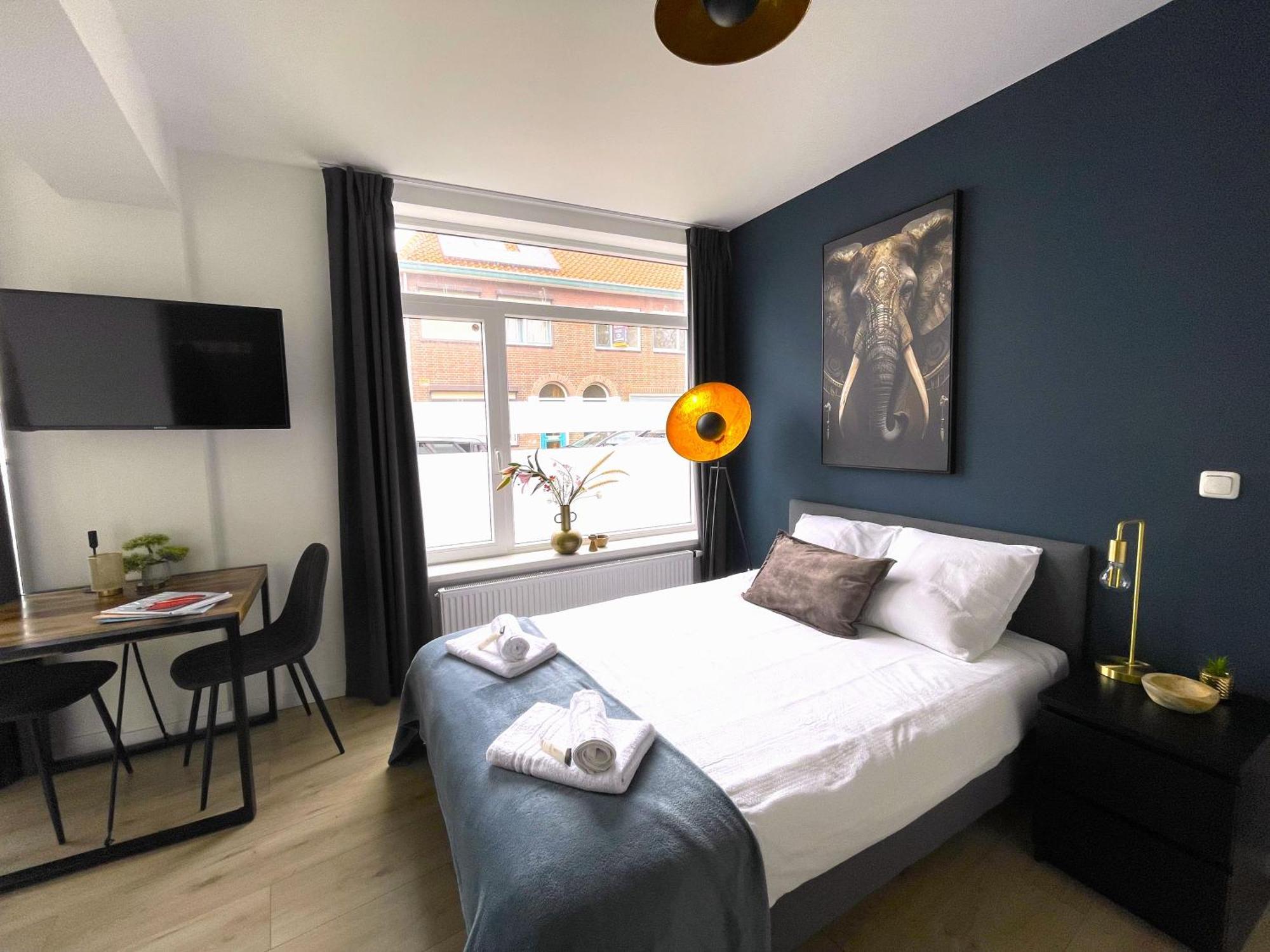 B&K Urban City Suites Тилбург Екстериор снимка