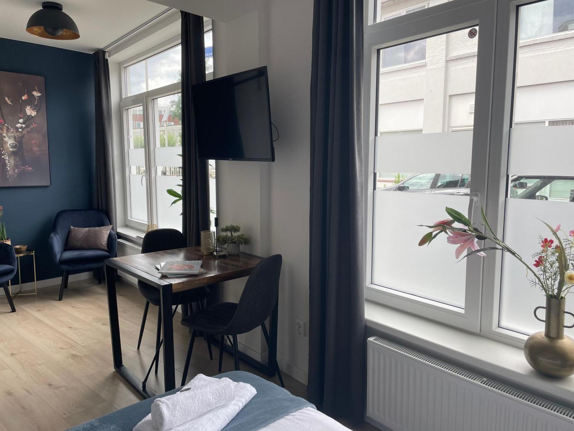 B&K Urban City Suites Тилбург Екстериор снимка