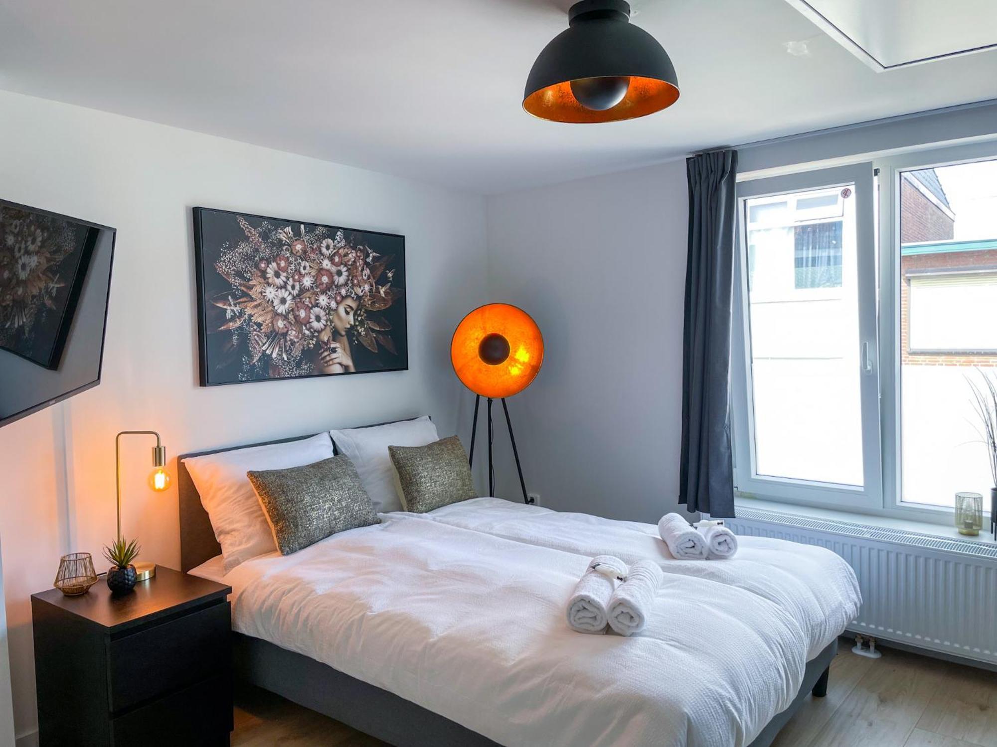 B&K Urban City Suites Тилбург Екстериор снимка
