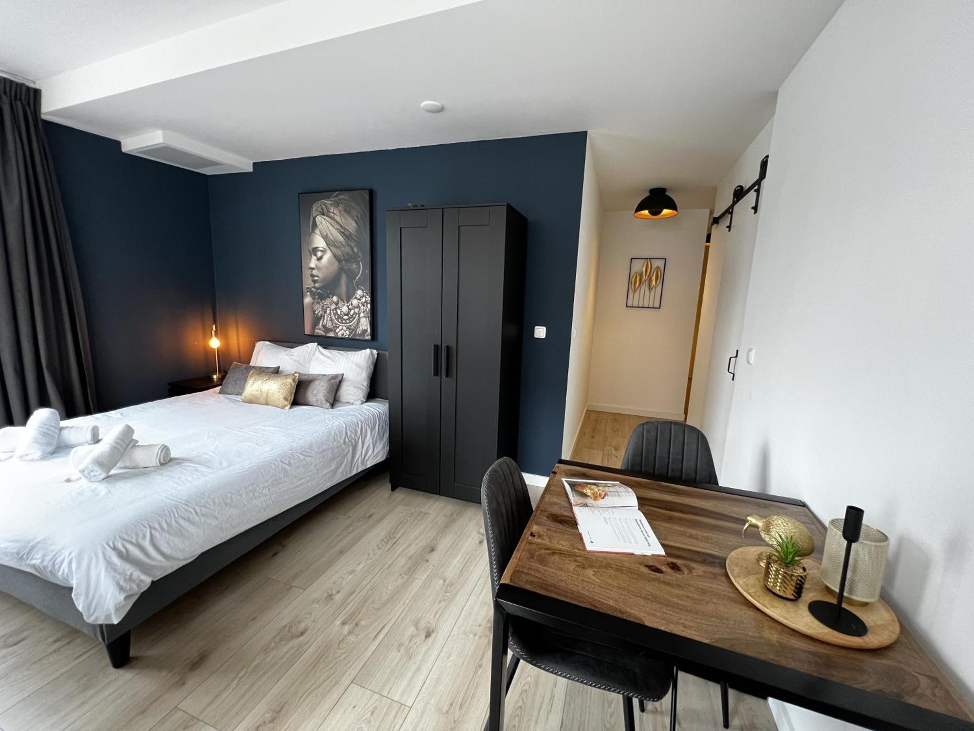 B&K Urban City Suites Тилбург Екстериор снимка