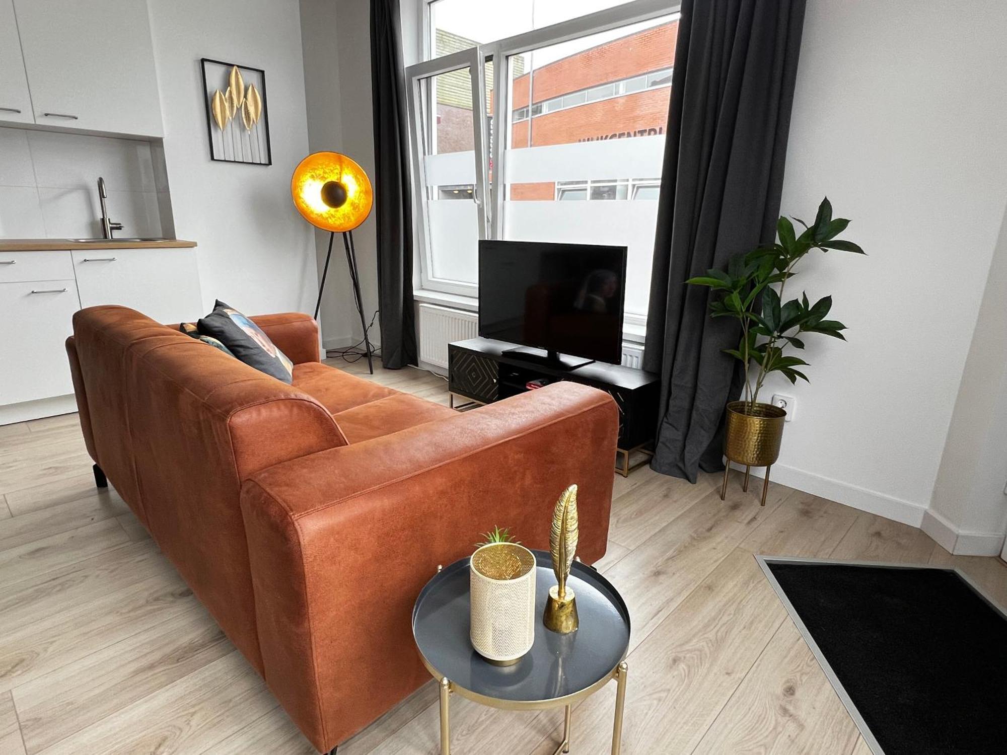 B&K Urban City Suites Тилбург Екстериор снимка