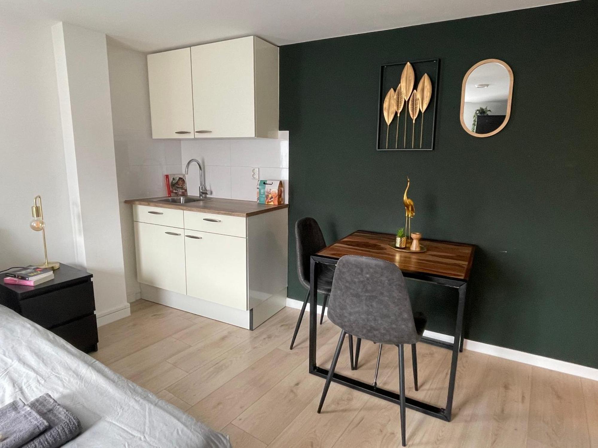 B&K Urban City Suites Тилбург Екстериор снимка