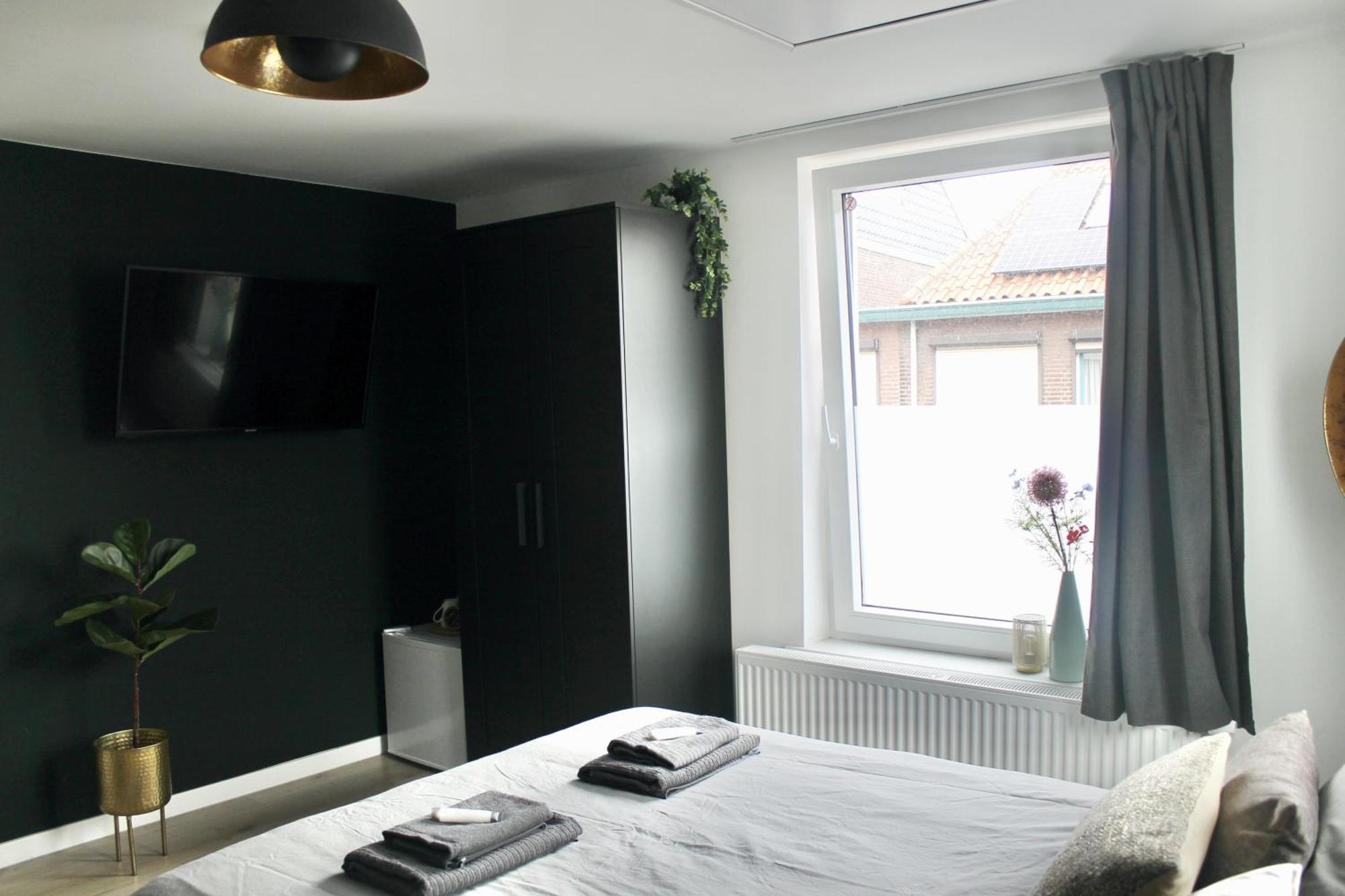 B&K Urban City Suites Тилбург Екстериор снимка